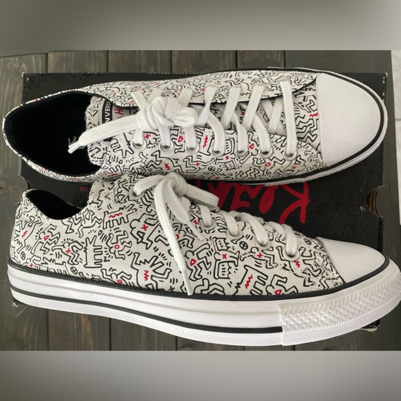 Keith Haring Converse - Picture 3 of 15
